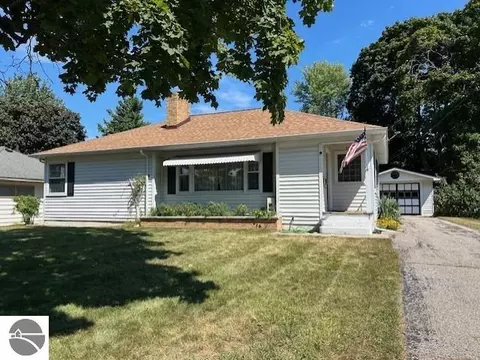 412 Wadsworth St, East Tawas, MI 48730