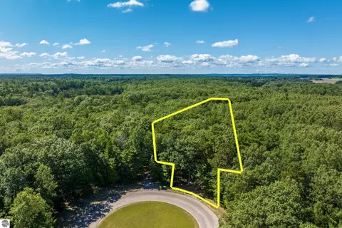 493 Thousand Oaks Dr, Traverse City, MI 49696