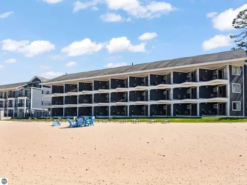 2211 N Us-31 #308, Traverse City, MI 49685