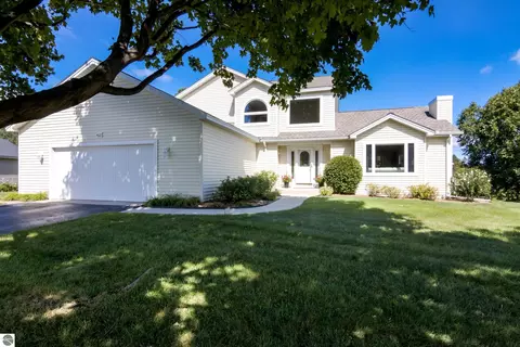 4022 Hidden Creek Dr, Traverse City, MI 49684