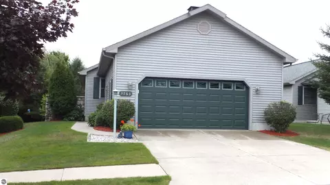3763 Creekside Dr #29, Traverse City, MI 49684