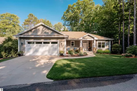 6359 Cedarmere, Traverse City, MI 49686