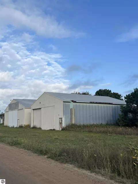 2641 NE Plum Valley Rd, Mancelona, MI 49659