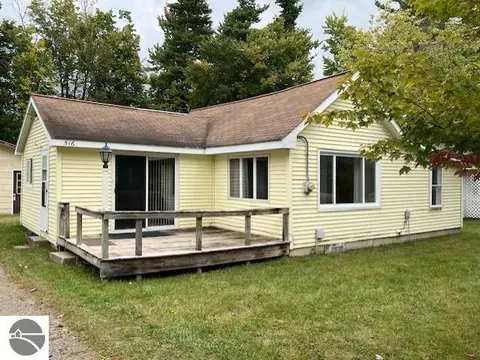 516 M-55, Tawas City, MI 48763