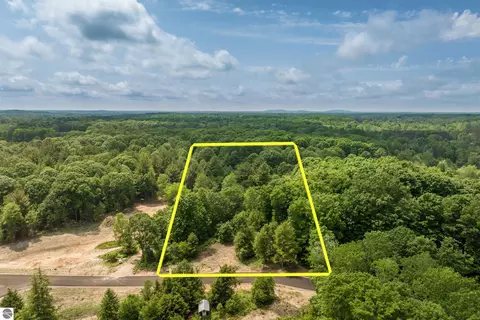 4735 Leaning Birch Dr, Traverse City, MI 49685