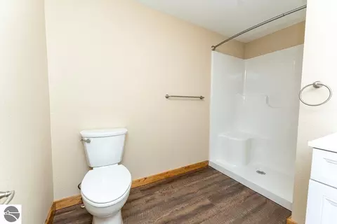 Bath - 216 W Fifth St, Clare, MI 48617 photo 2 of 9