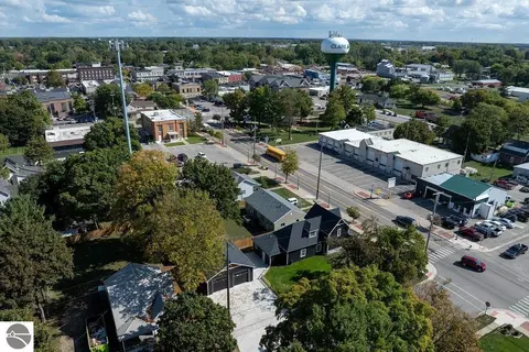 View/Area - 216 W Fifth St, Clare, MI 48617 photo 1 of 3