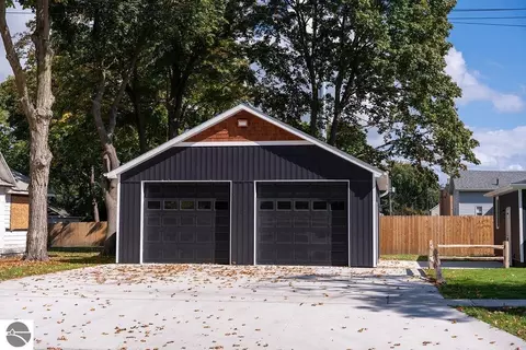 Other - 216 W Fifth St, Clare, MI 48617 photo 7 of 44