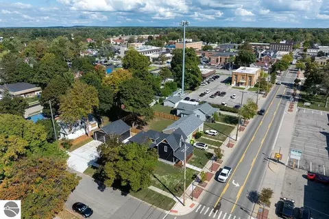 View/Area - 216 W Fifth St, Clare, MI 48617 photo 3 of 3
