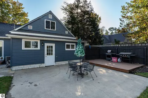 Exterior - 308 S 3rd St, Shepherd, MI 48883 photo 18 of 25