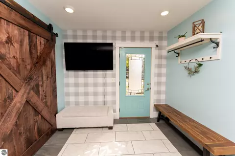 Entry Way - 308 S 3rd St, Shepherd, MI 48883 photo 1 of 3