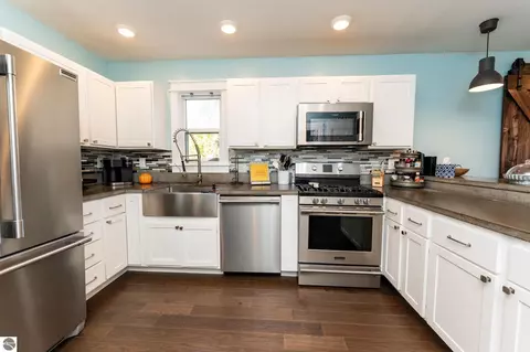 Kitchen - 308 S 3rd St, Shepherd, MI 48883 photo 1 of 3