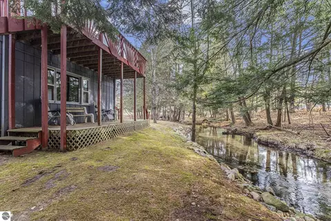 5489 S Kings Hwy, Chase, MI 49623
