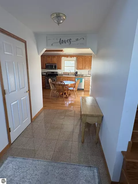 Entry Way - 99 N Alamando Rd, Shepherd, MI 48883 photo 2 of 4