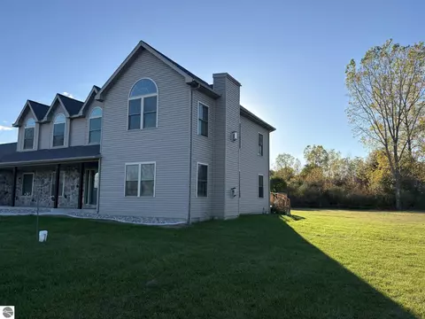 Exterior - 99 N Alamando Rd, Shepherd, MI 48883 photo 4 of 9