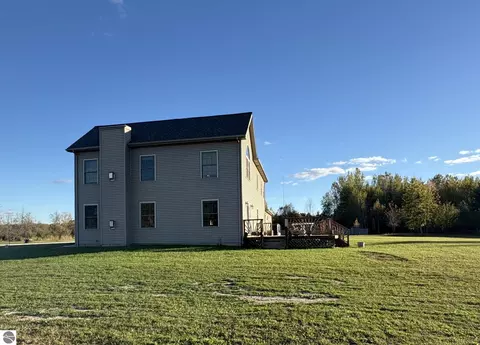 Exterior - 99 N Alamando Rd, Shepherd, MI 48883 photo 5 of 9