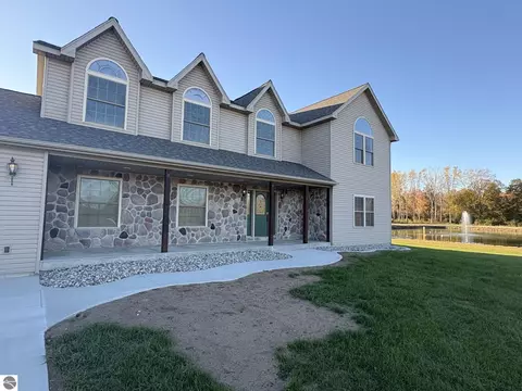 Exterior - 99 N Alamando Rd, Shepherd, MI 48883 photo 3 of 9
