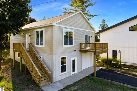 7333 Clark St, Beulah, MI 49617