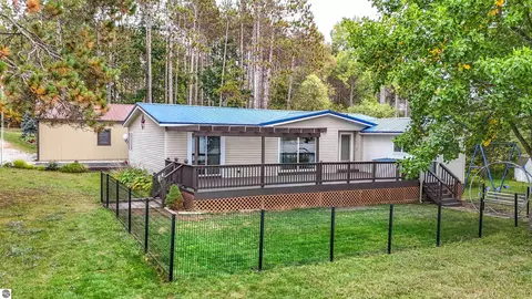 3231 Miller Dr, Sears, MI 49679
