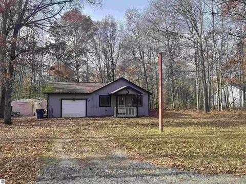 6667 Shadowbrook Dr, Lake, MI 48632