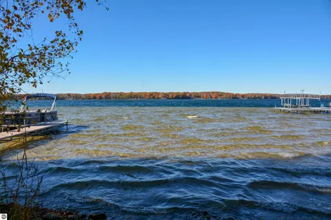 1335 W Outer Dr, Traverse City, MI 49685