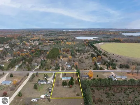 3240 Gonder Rd, Interlochen, MI 49643