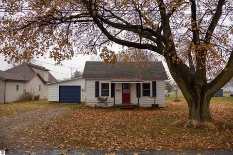 532 N Ithaca St, Ithaca, MI 48847