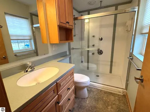 Bath - 103 Ultra Ct, Roscommon, MI 48653 photo 4 of 4