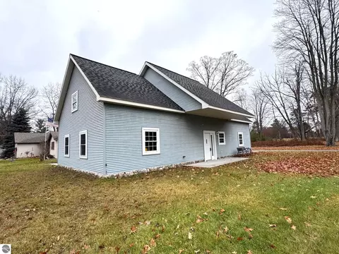 Exterior - 103 Ultra Ct, Roscommon, MI 48653 photo 7 of 7