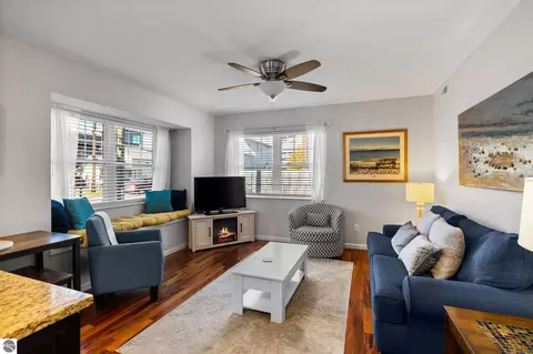 145 Eighth St #109, Traverse City, MI 49684