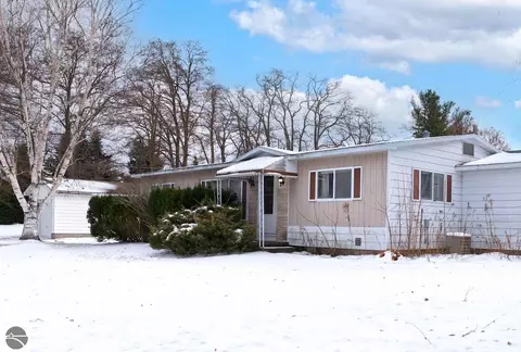 503 Cedar St, Elk Rapids, MI 49629
