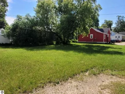 Exterior - 218 E River St, Cadillac, MI 49601 photo 1 of 1