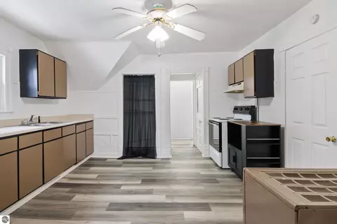 Kitchen - 218 E River St, Cadillac, MI 49601 photo 2 of 4