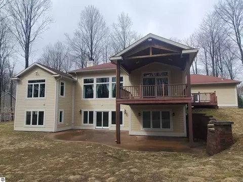 2594 Blue Meadow Dr, Traverse City, MI 49685