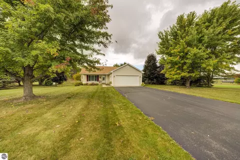 11222 Blackman Rd, Kingsley, MI 49649