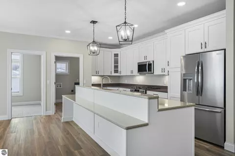 5037 Sheffer Farm Rd, Traverse City, MI 49685