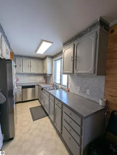 Kitchen - 534 S Main St, Au Gres, MI 48703 photo 3 of 5