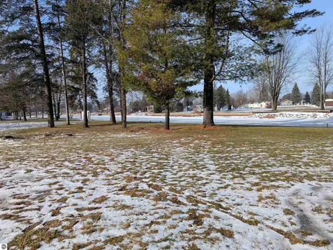 Exterior - 534 S Main St, Au Gres, MI 48703 photo 4 of 9