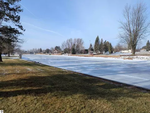 View/Area - 534 S Main St, Au Gres, MI 48703 photo 1 of 4