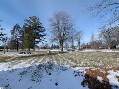 Exterior - 534 S Main St, Au Gres, MI 48703 photo 1 of 9