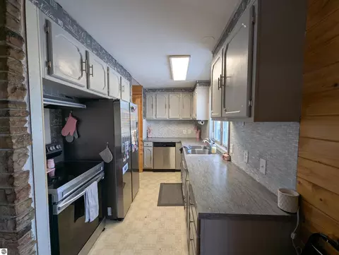 Kitchen - 534 S Main St, Au Gres, MI 48703 photo 2 of 5