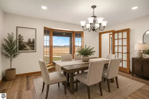 Dining - 6386 E Washington, Ithaca, MI 48847 photo 2 of 2