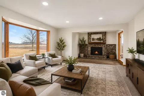 Living - 6386 E Washington, Ithaca, MI 48847 photo 1 of 5
