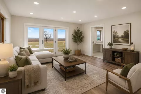 Living - 6386 E Washington, Ithaca, MI 48847 photo 2 of 5