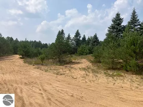 10 N 25 N 2 12 Rd, Buckley, MI 49620