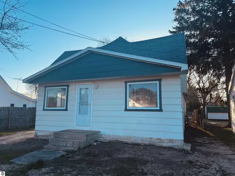 408 N Michigan Ave, Manton, MI 49663