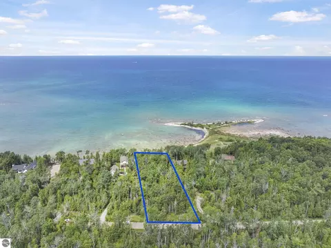 14935 N Cathead Bay Dr, Northport, MI 49670