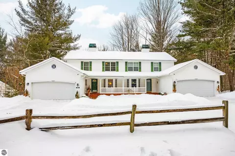5466 Millbrook Dr #6, Williamsburg, MI 49690