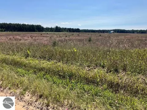 2946 Bowerman Rd, Kingsley, MI 49649