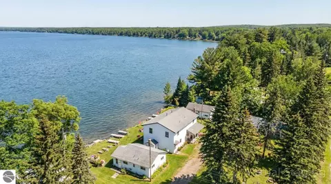 4029 E Shore Dr NE #3, Kalkaska, MI 49646